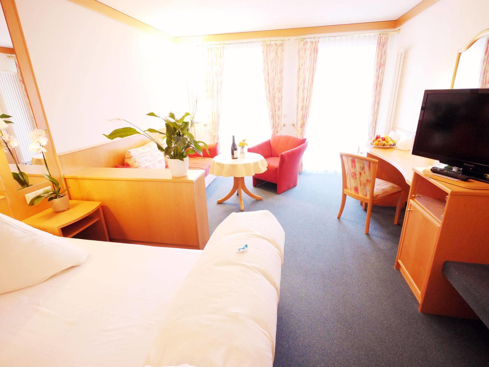 Kreuz-Post Hotel-Restaurant-Spa フォグツブルク エクステリア 写真