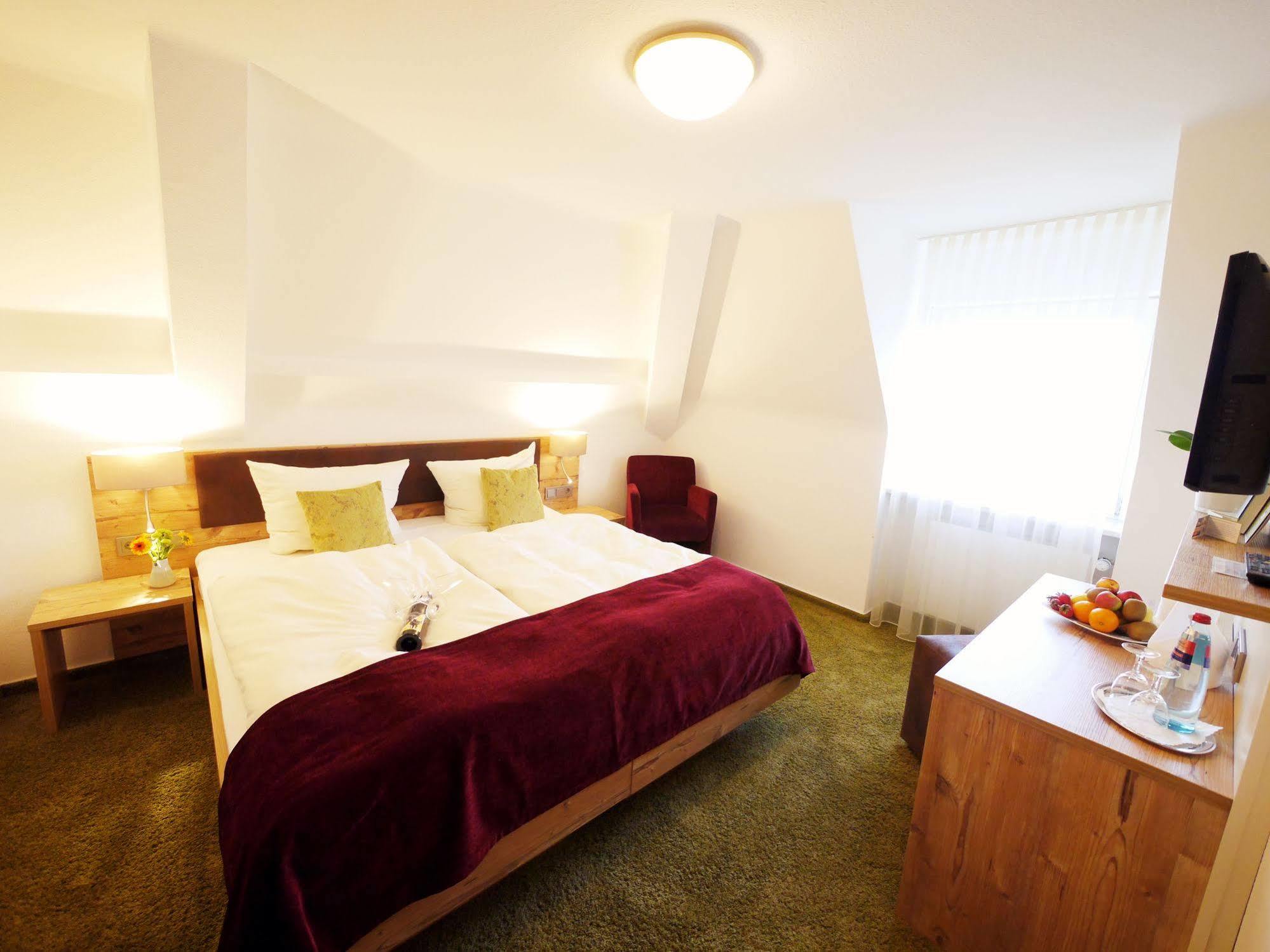 Kreuz-Post Hotel-Restaurant-Spa フォグツブルク エクステリア 写真